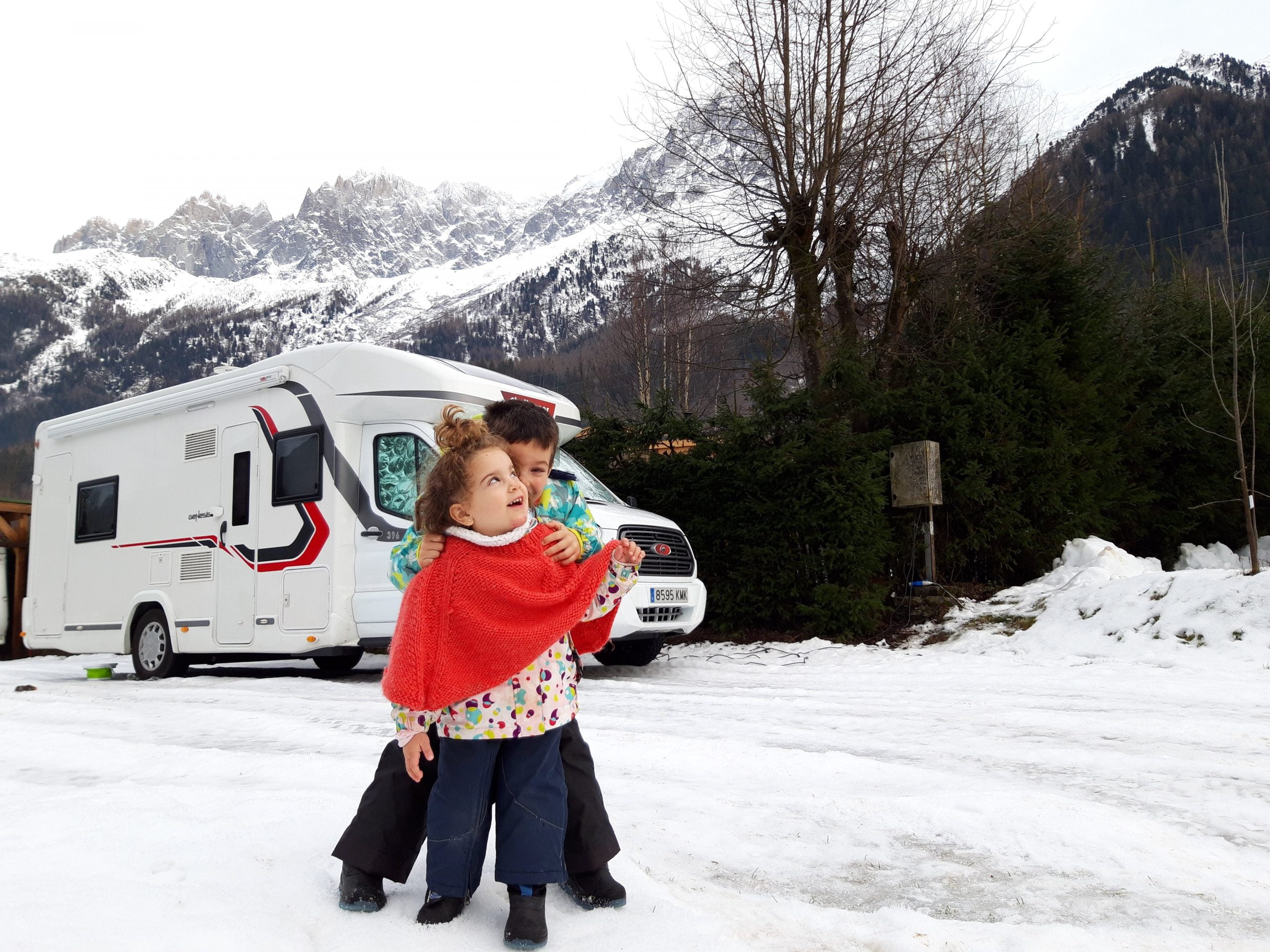 At this moment you are seeing Snow in a motorhome. What you should never do!