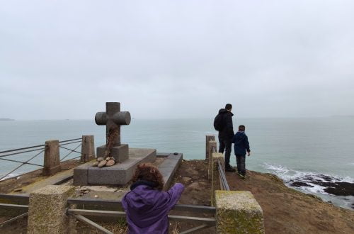 Tombe du poète Chateaubriand sur l'île du Grand de Ré