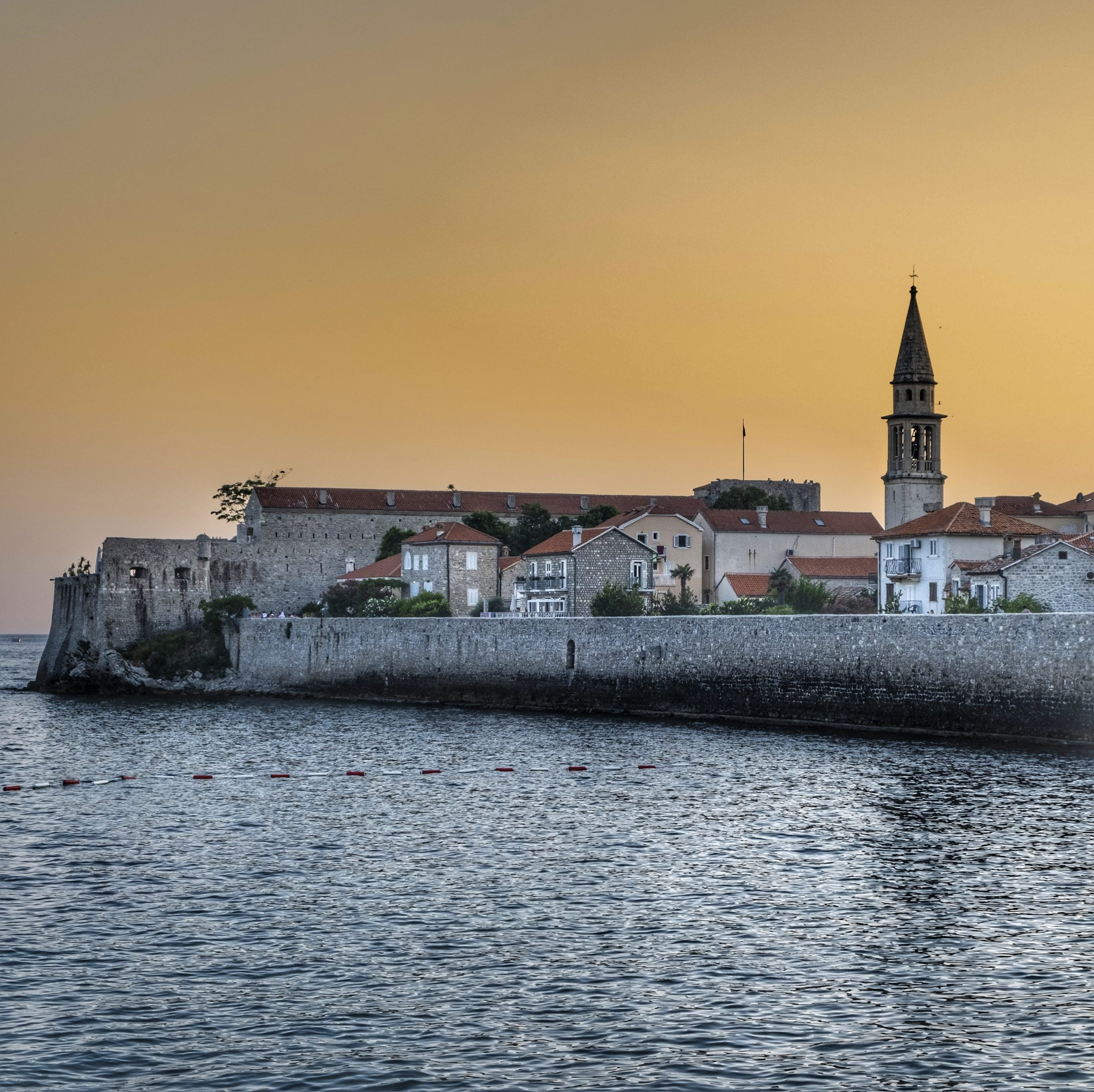 Budva sulla rotta attraverso i Balcani in camper