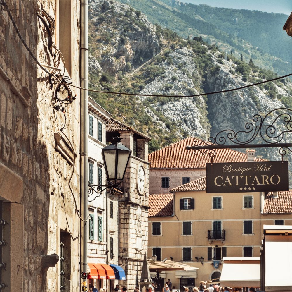 Kotor en la ruta por los Balcanes en autocaravan