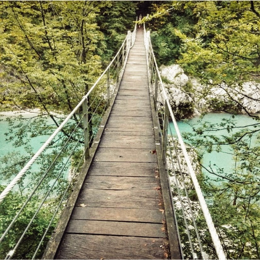 Eslovènia a autocaravana a Kobarid (camí de la cascada de Kodjak