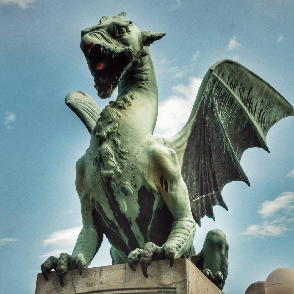 Ljubljana de motorhome (o símbolo do dragão da cidade)