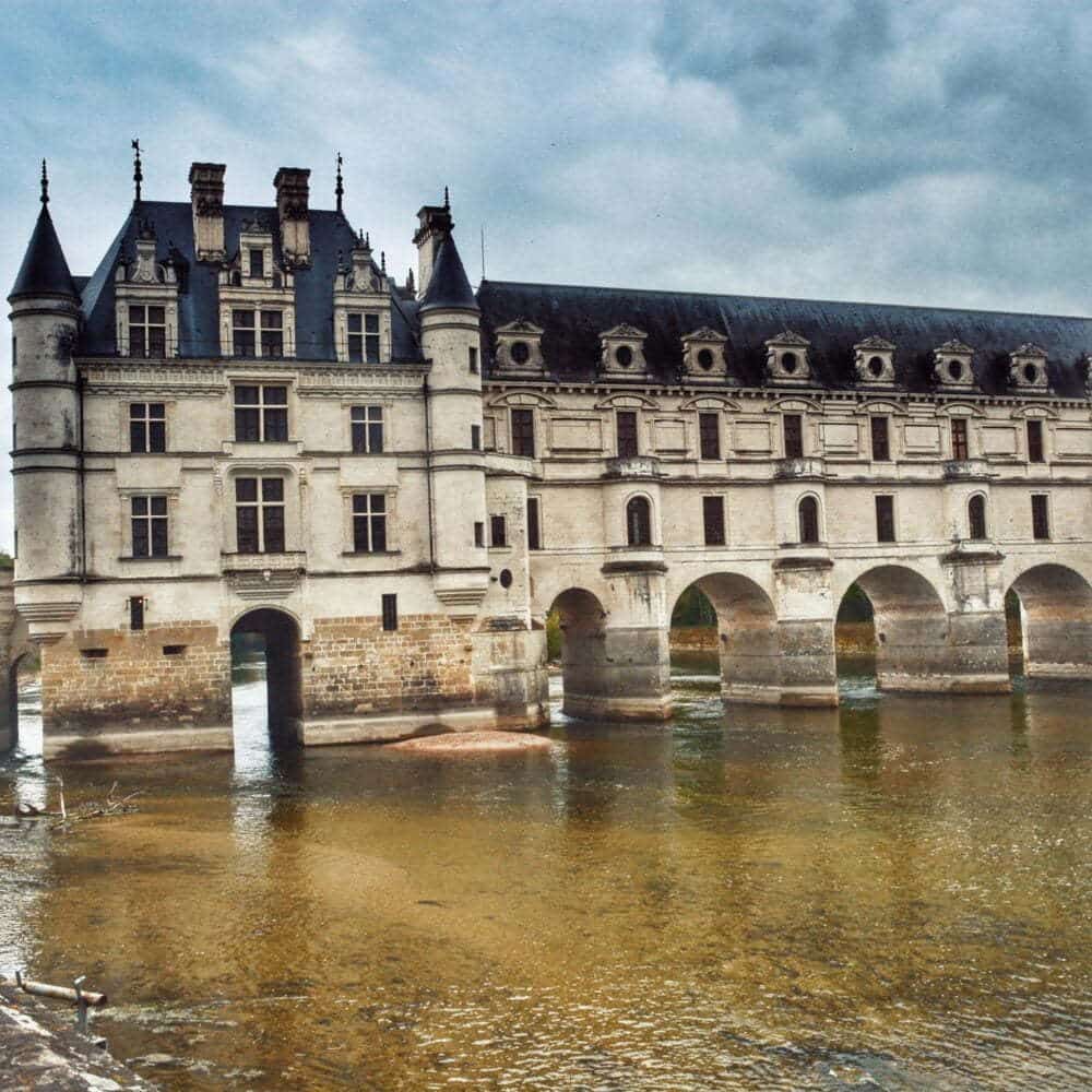 One of the 9 must-see Loire castles: Château de Chenonceau