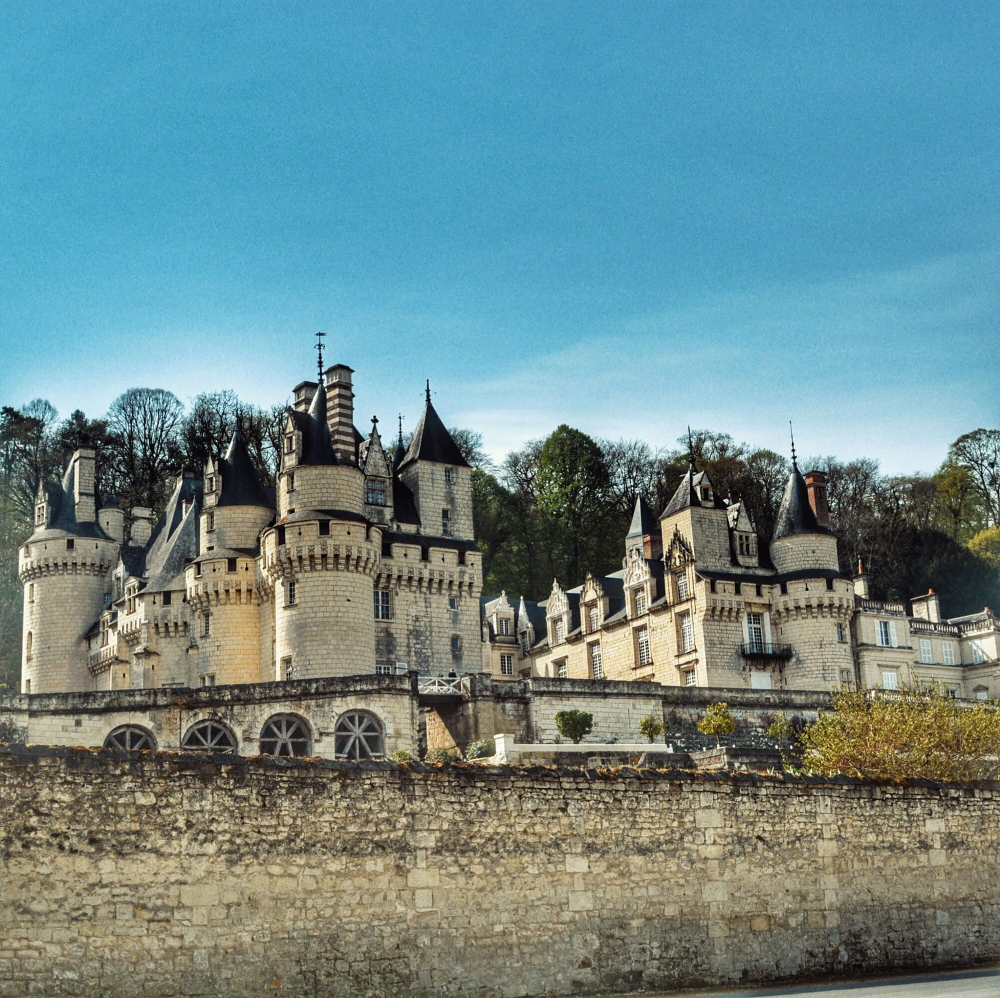 Lesen Sie mehr über den Artikel Die Schlösser der Loire mit Kindern: Das Schloss von Dornröschen in Ussé