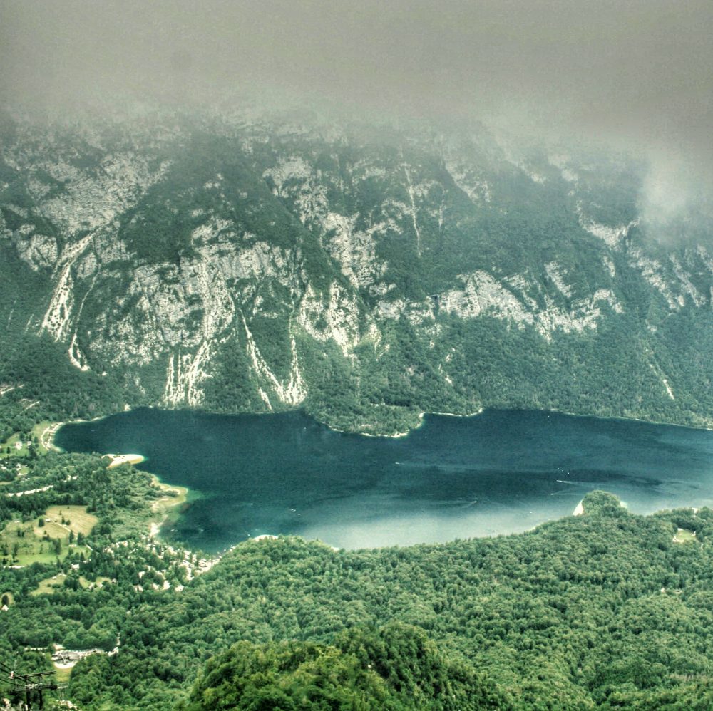 Lago Bohinj (do teleférico Vogel). Viagem para a Eslovênia de motorhome