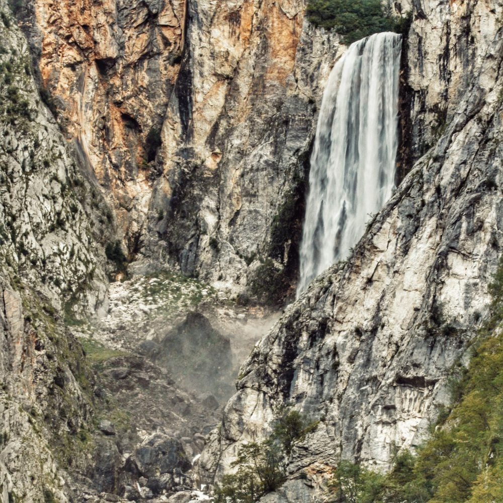 Bovec (Cascada Boka). Eslovenia en autocaravana