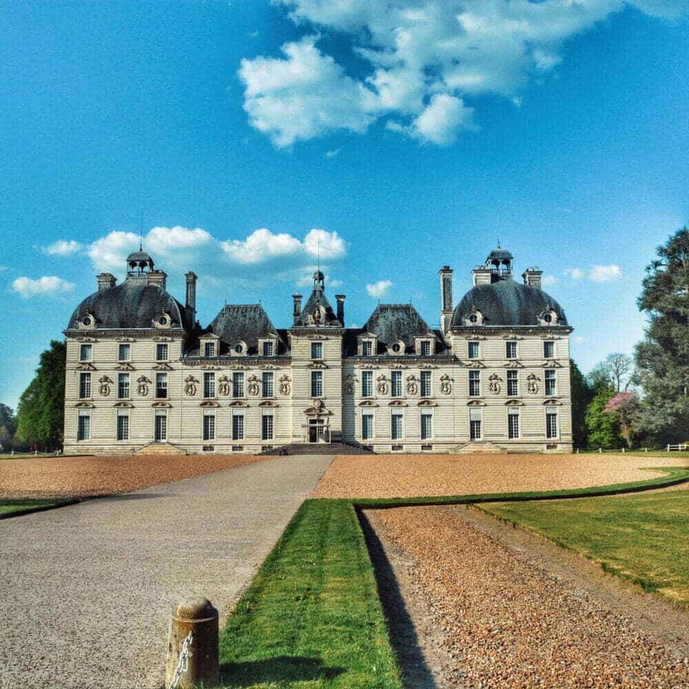 Loire Valley castles route by motorhome with stop at Château de Cheverny