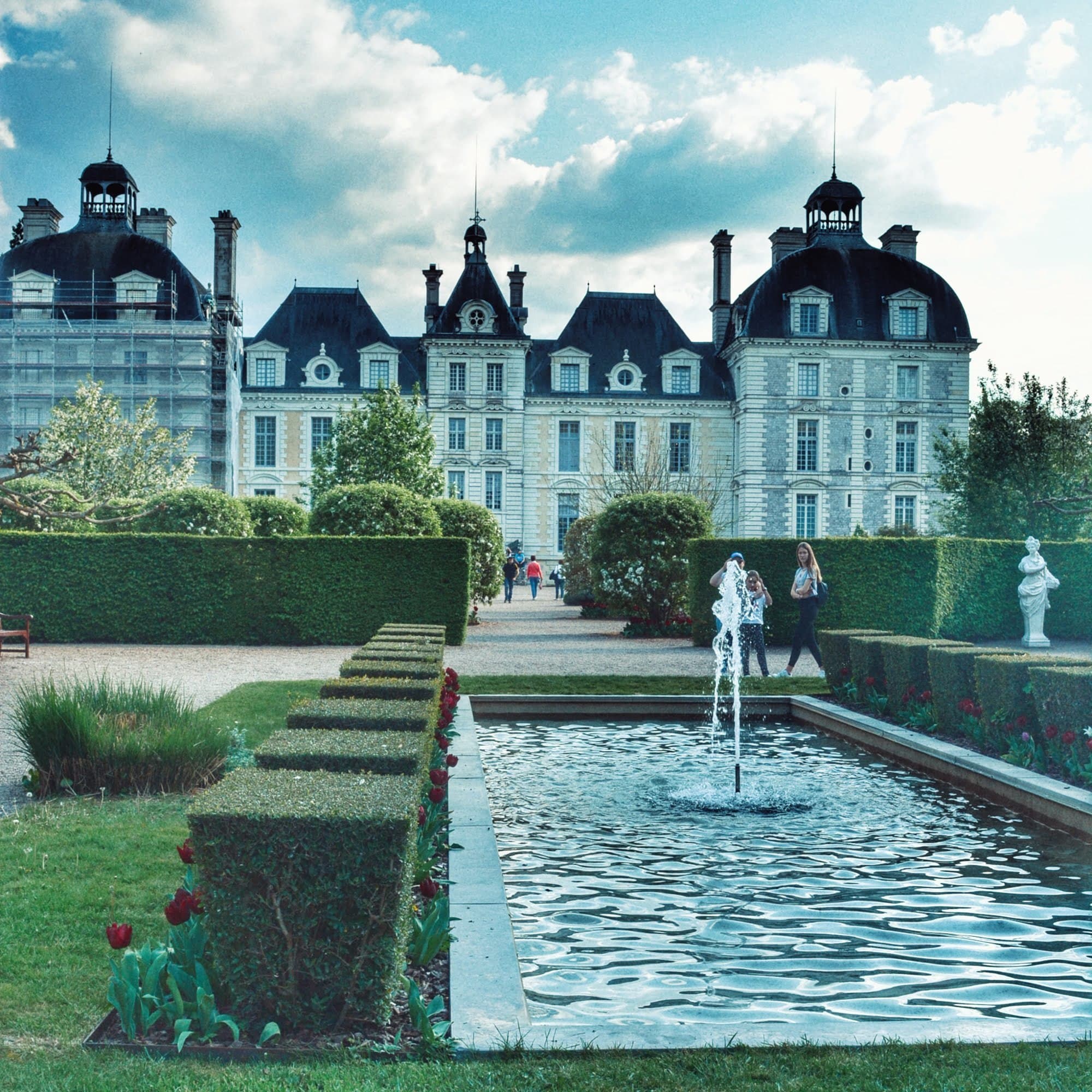 Read more about the article Castles of the Loire route by motorhome: Cheverny, the castle of Tintin + 8 more castles