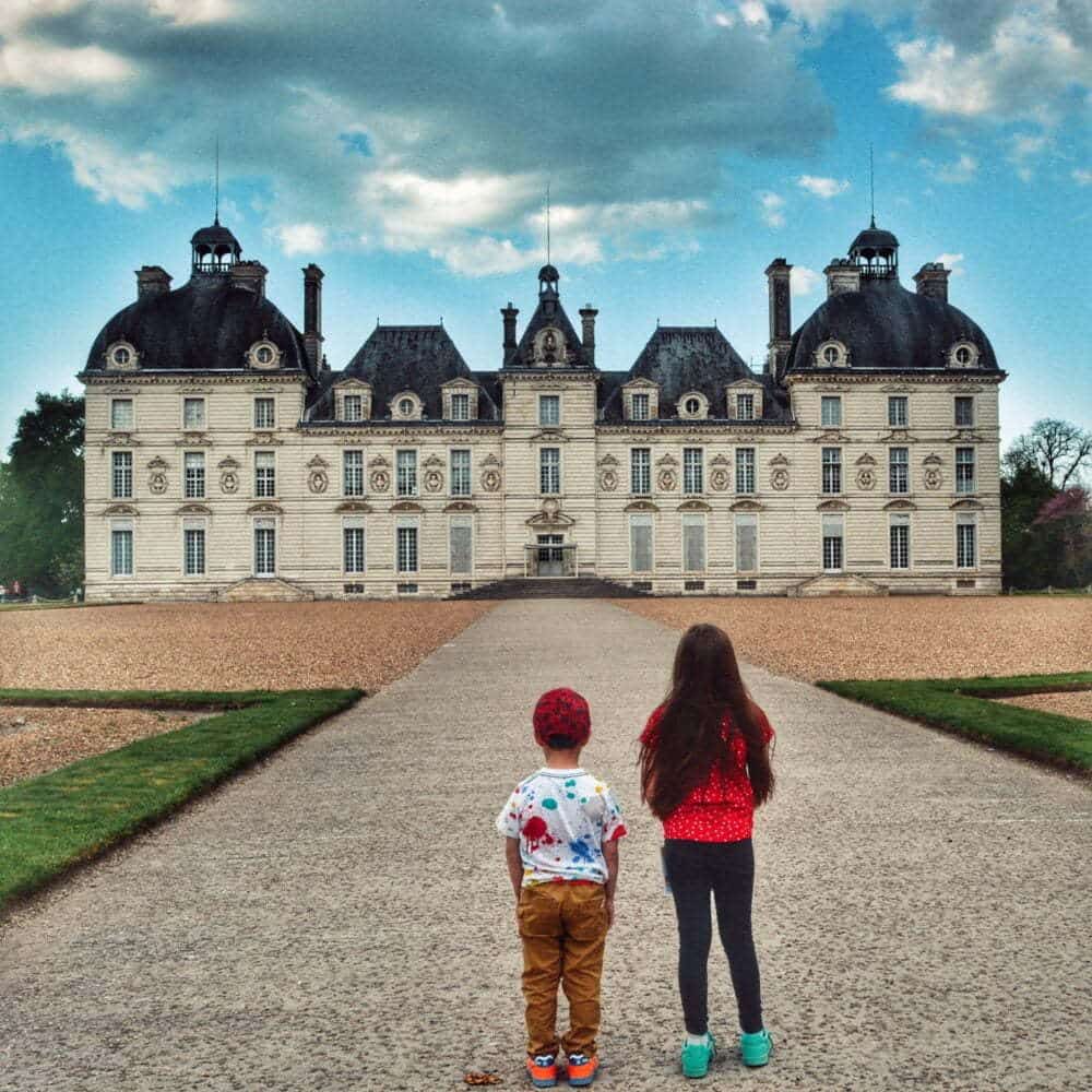 Loire Valley castles route by motorhome with stop at Château de Cheverny