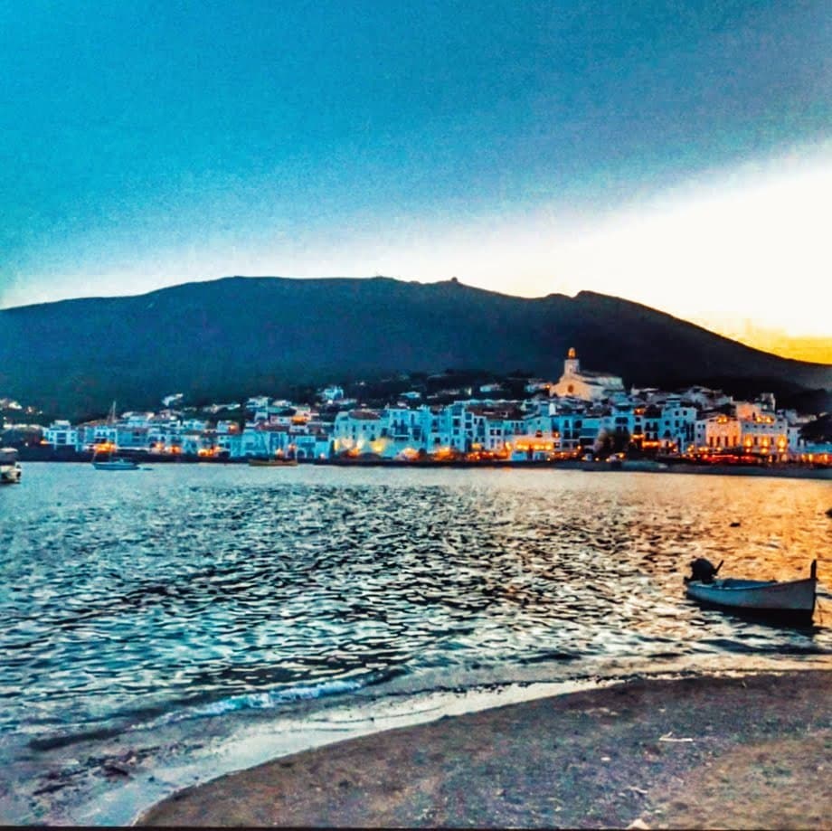 Cadaques en furgo o autocaravana