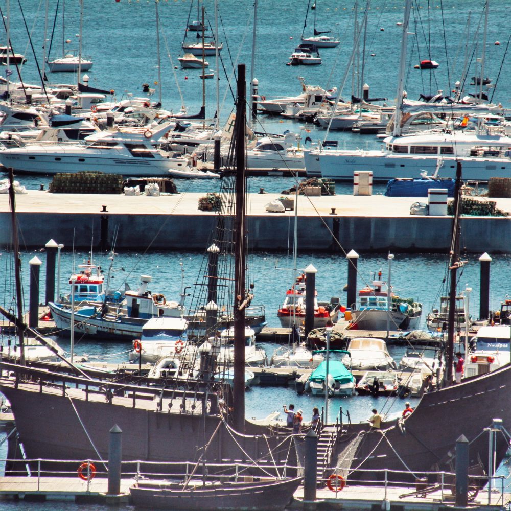 Galicia autocaravana por Baiona visitando la replica de la carabela Pinta