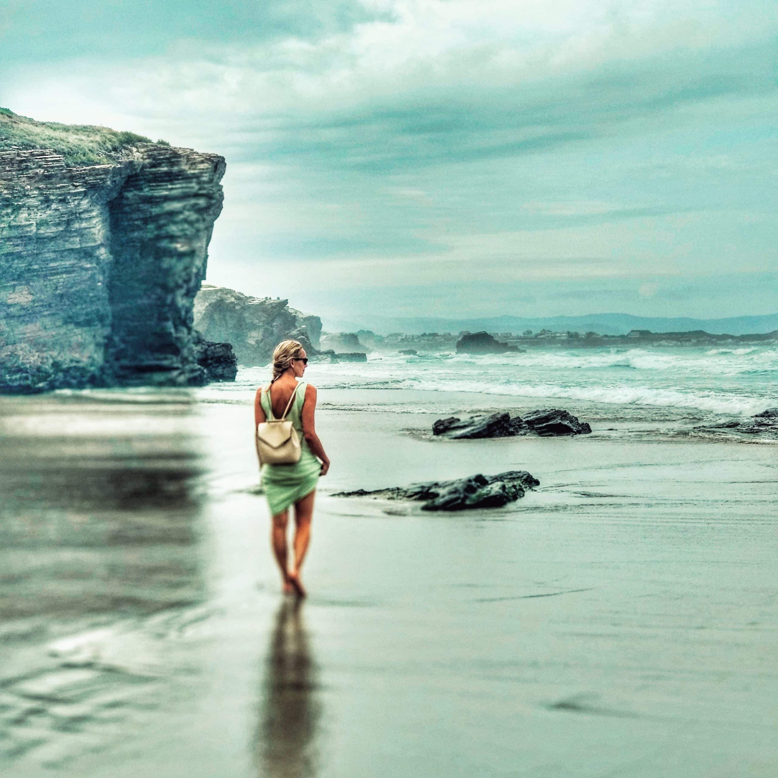 Lee más sobre el artículo Playa de las Catedrales en autocaravana: ¡la más buscada de España!