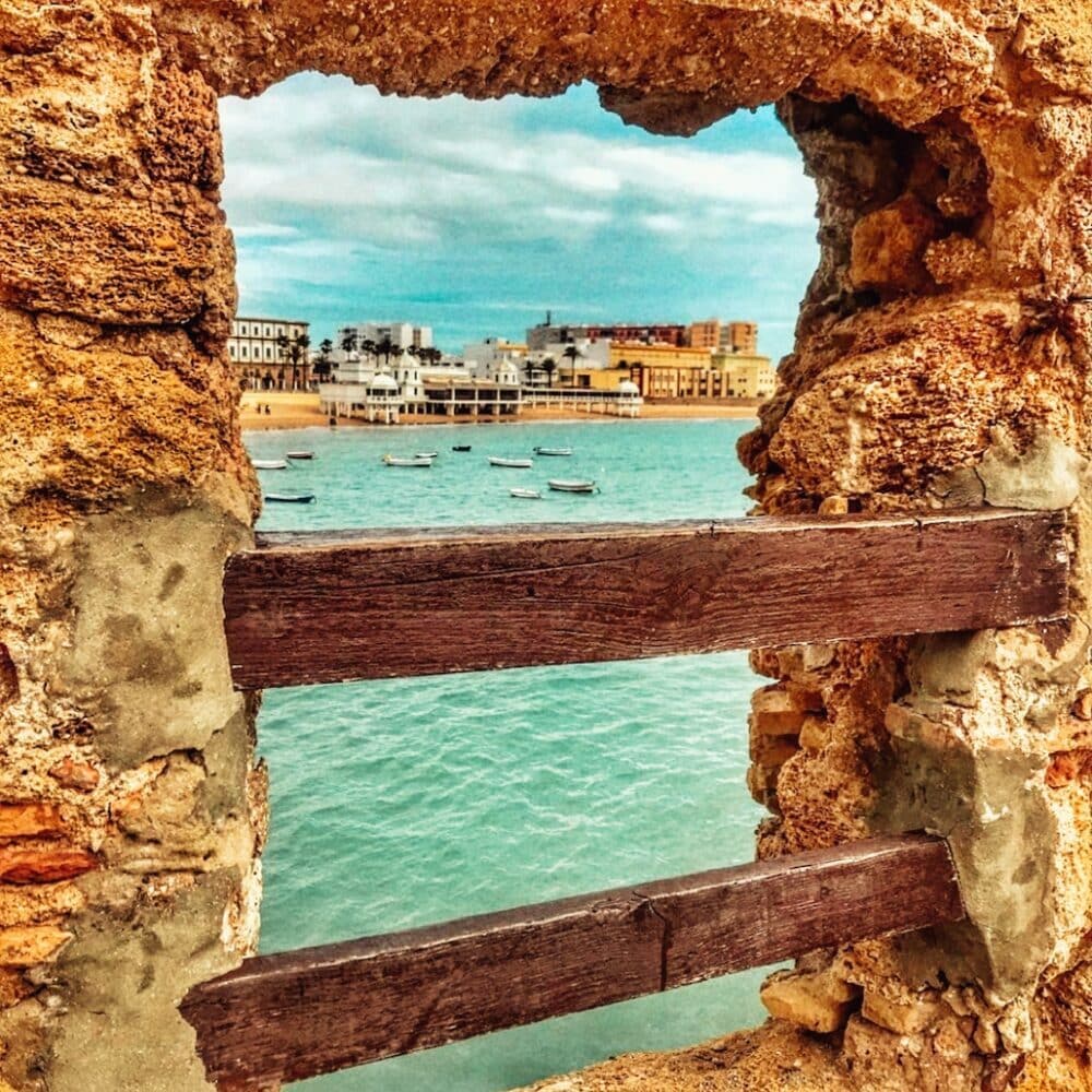 Blick auf die Caleta vom Schloss Santa Catalina