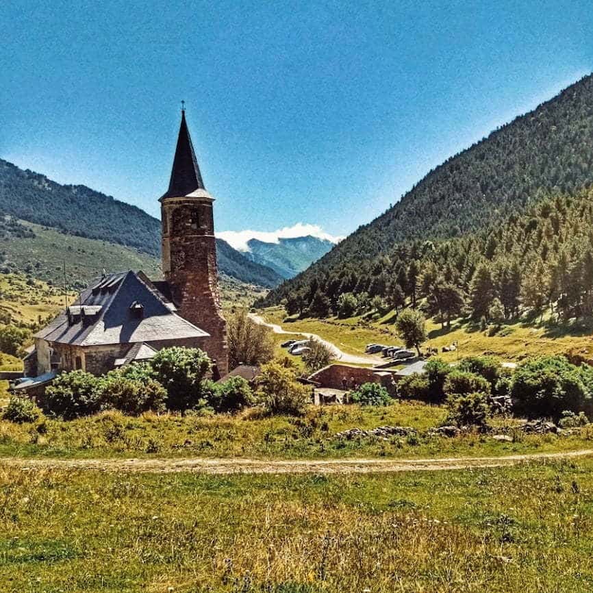 Read more about the article Vall d'Aran with children: What to see and where to spend the night with a motorhome or camper