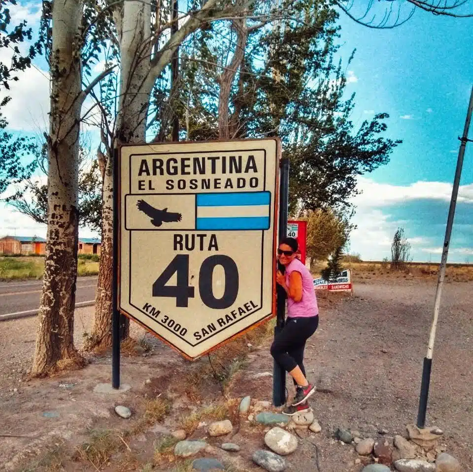 Route 40 Argentina in camper. Poster chilometro 3000