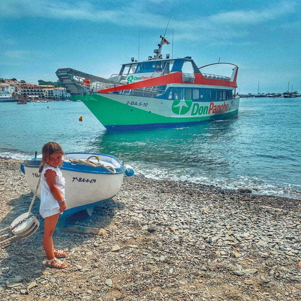 Cap de Creus en barco des del área de autocaravanas Roses