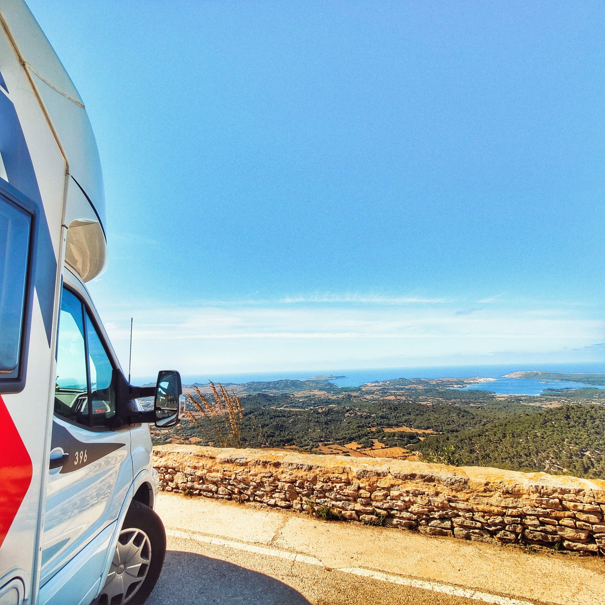 Neste momento você está vendo o Monte Toro em um motorhome, o ponto mais alto de Menorca com vista para toda a ilha!