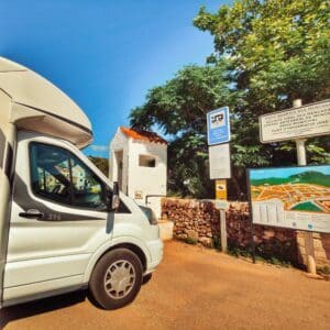 Llegeix més sobre l'article Mercadal en autocaravana, un dels pobles més bonics de Menorca ¡i amb l'única àrea d'autocaravanes de l'illa!