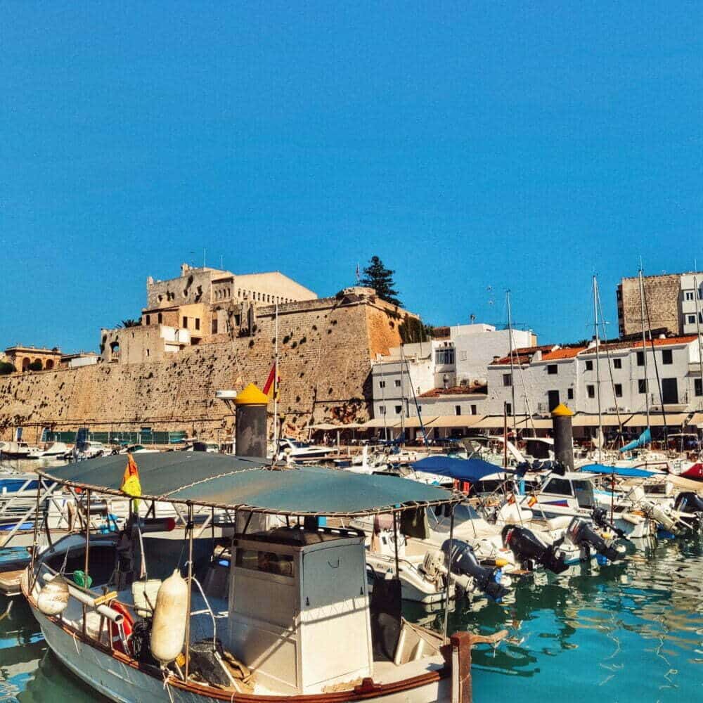 El port de la Ciutadella de Menorca en autocaravana