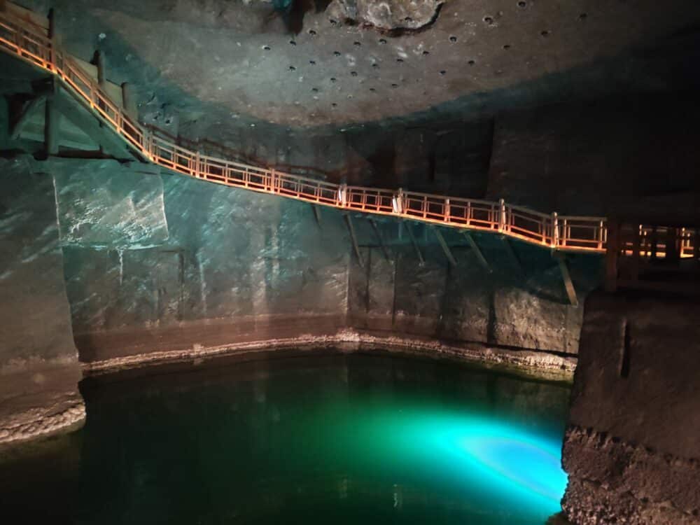 Llac de sal a la mina de sal a Polònia de Wieliczka