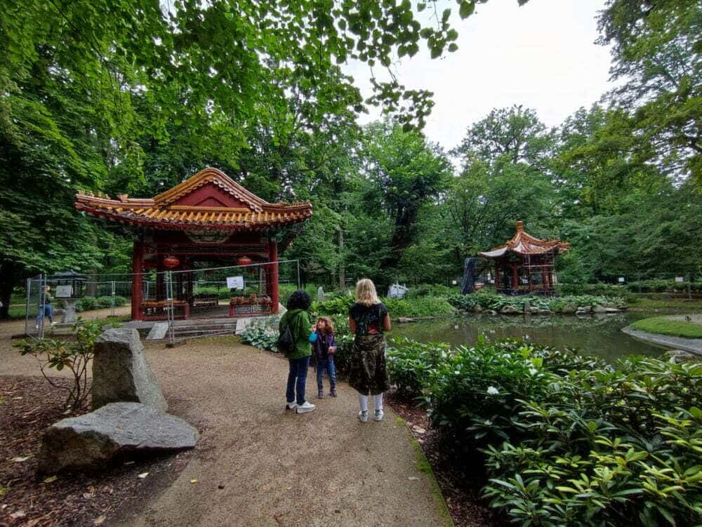 Jardim Chinês do Parque Real Lazienki em Varsóvia