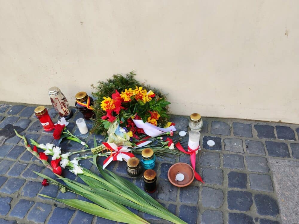 Offerings commemorating the Warsaw Uprising of August 1