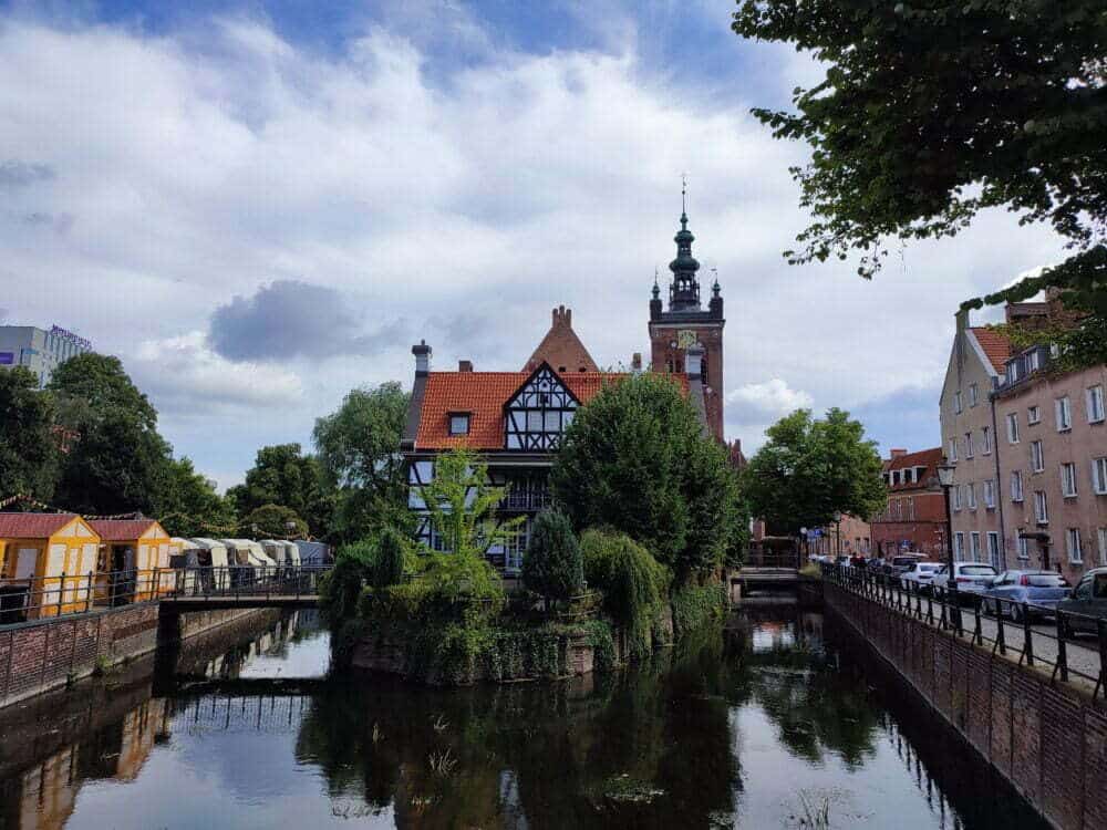 Houses between Gdansk caneles