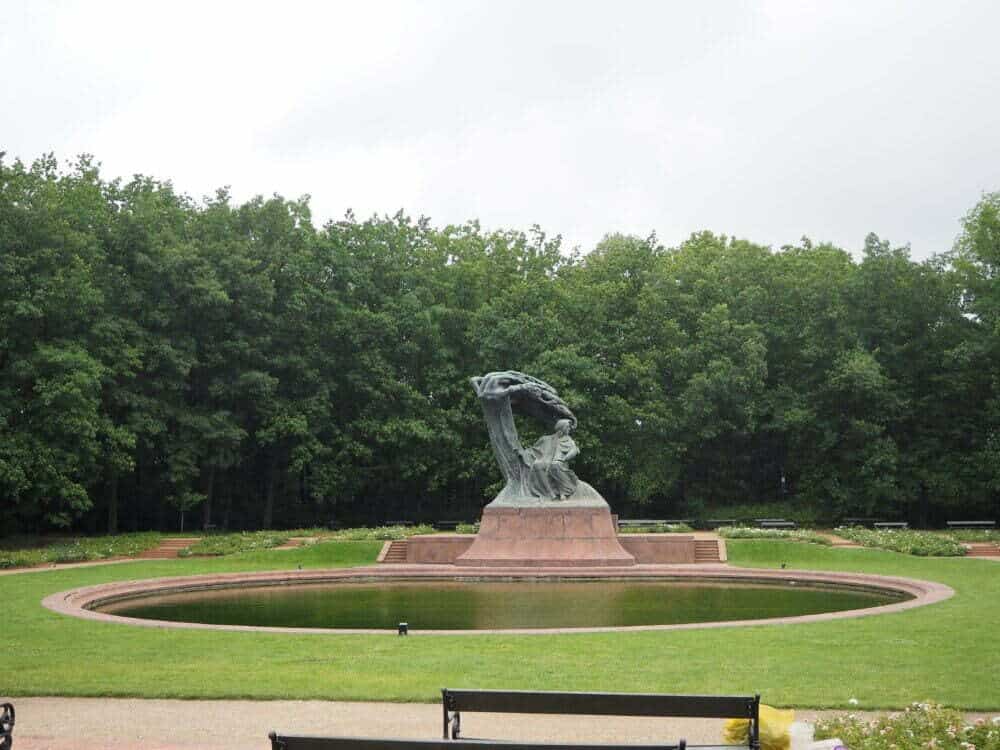 Chopinben statue in the Royal Lazienki Park in Warsaw