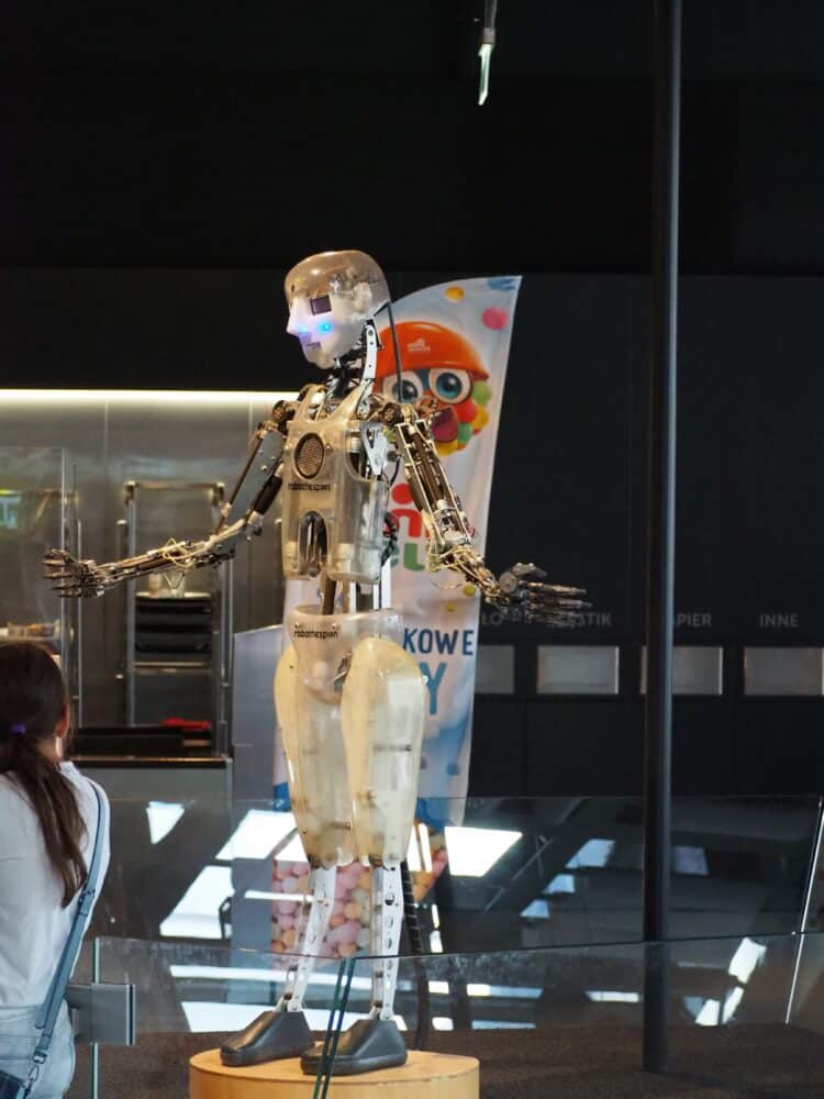 Apprendre les sciences au Centre Copernicus pour la science et la technologie à Varsovie