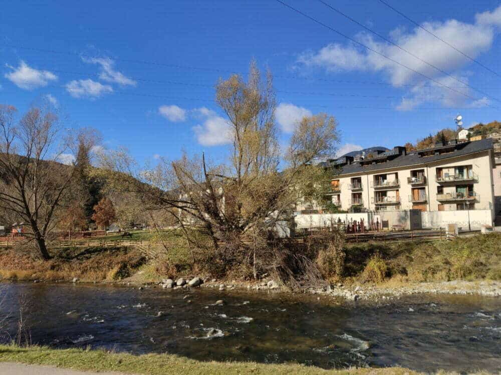 Rio Segre al paso por Martinet