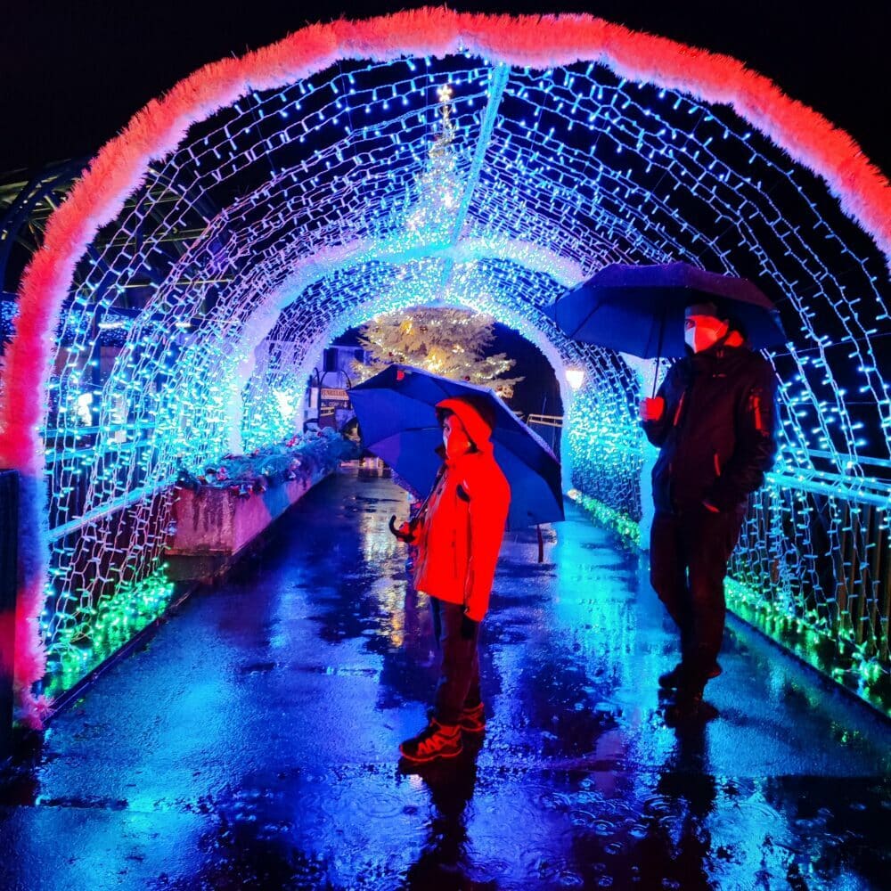 Túnel de luces en Thonon les bains en navidad