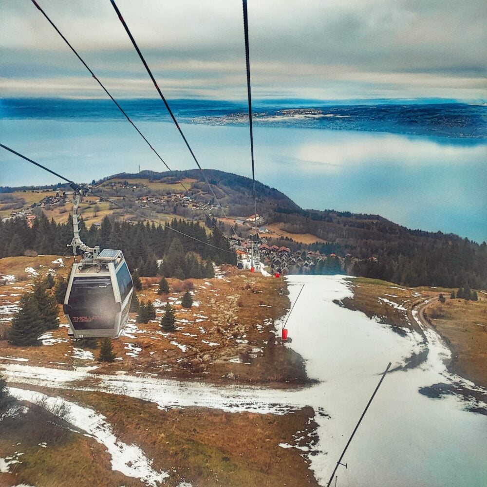 Seilbahn zu den Skipisten von Thollon les Memises