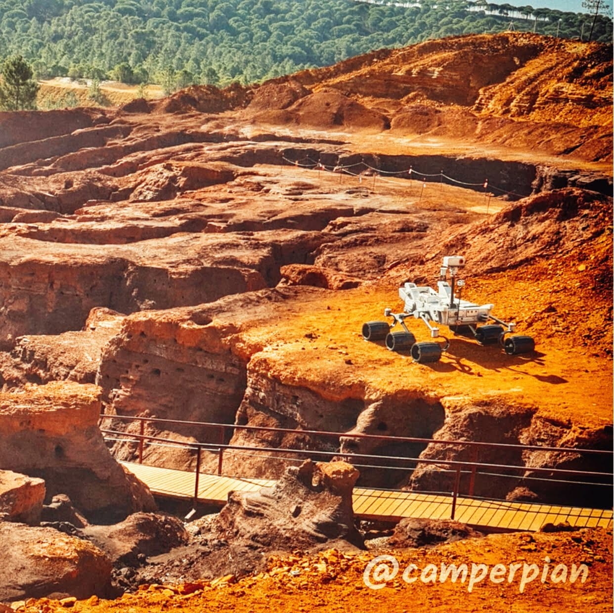 En este momento estás viendo Minas de Riotinto en autocaravana o cómo ‘viajar’ a Marte