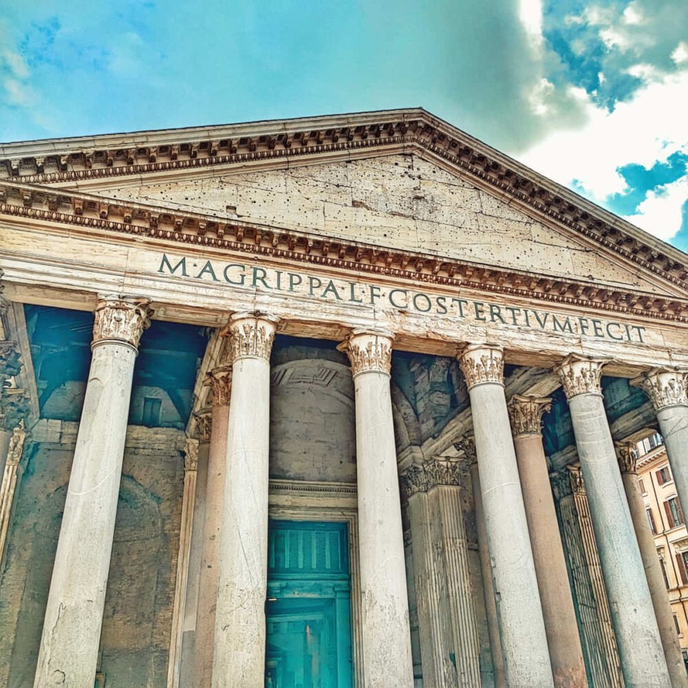 L'imponente Pantheon di Roma. Assolutamente da visitare e accesso gratuito
