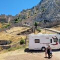 Conquista el Olimpo sobre ruedas: La guía definitiva para viajar en autocaravana por Grecia