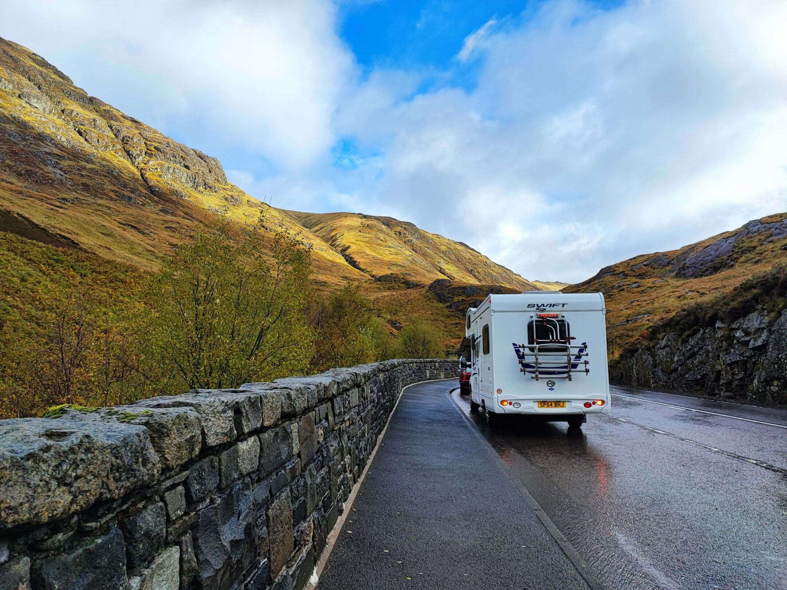 Carreteras de las Highlands en nuestra ruta por Escocia en autocaravana