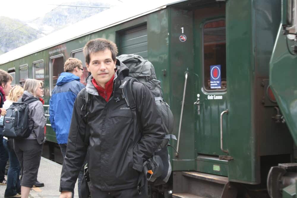 A punto de coger el tren de Flam en nuestro primer viaje a Noruega en camper