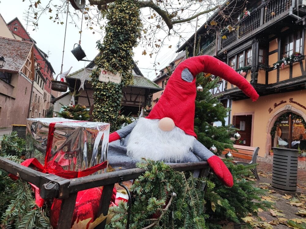 Détail décoration de Noël à Eguisheim