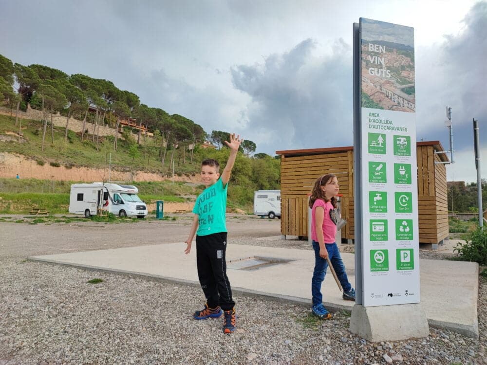 A área de autocaravana Gironella, em La Garrotxa, uma das melhores áreas de autocaravana da Catalunha