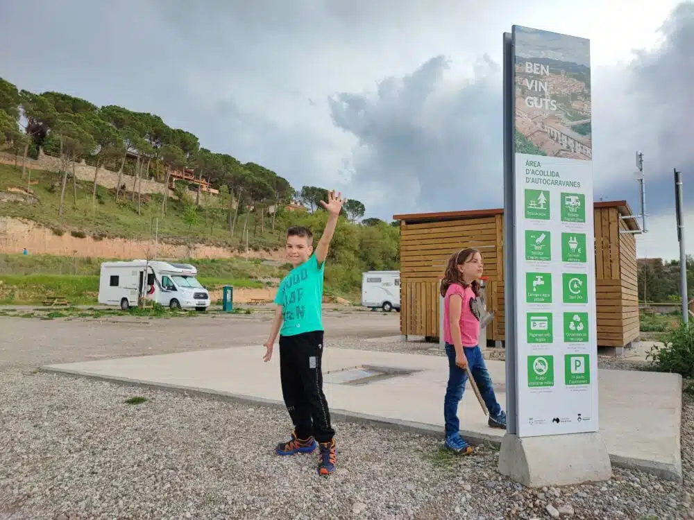 L'aire de camping-car Gironella, à La Garrotxa, l'une des meilleures aires de camping-car de Catalogne