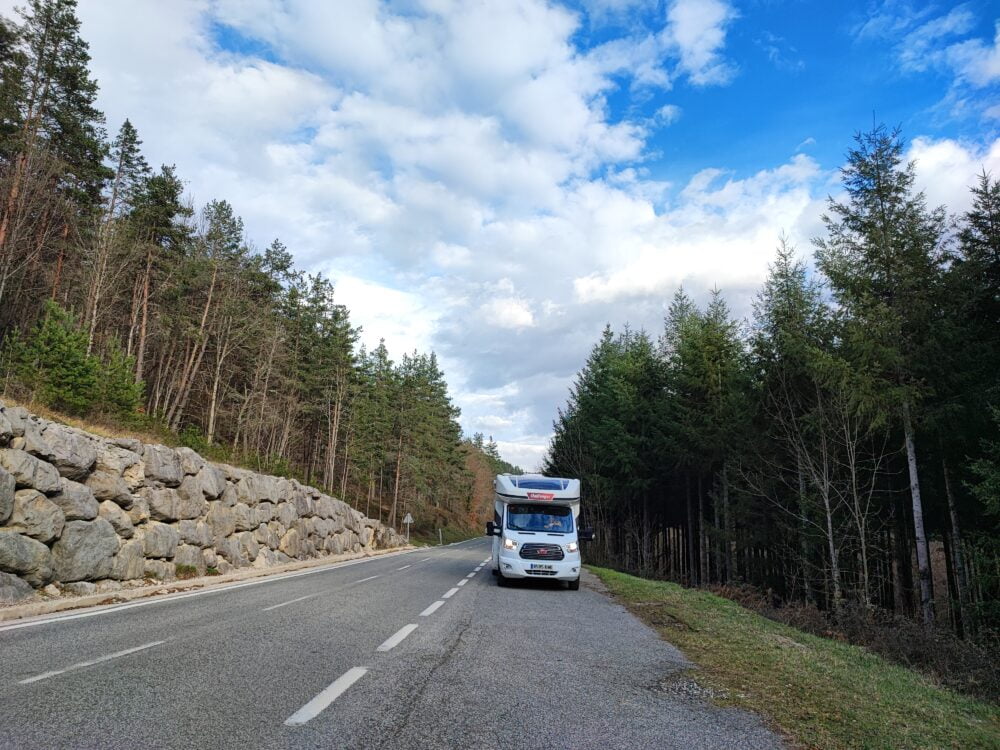 Conduint l'autocaravana a Navarra per la Selva d'Irati