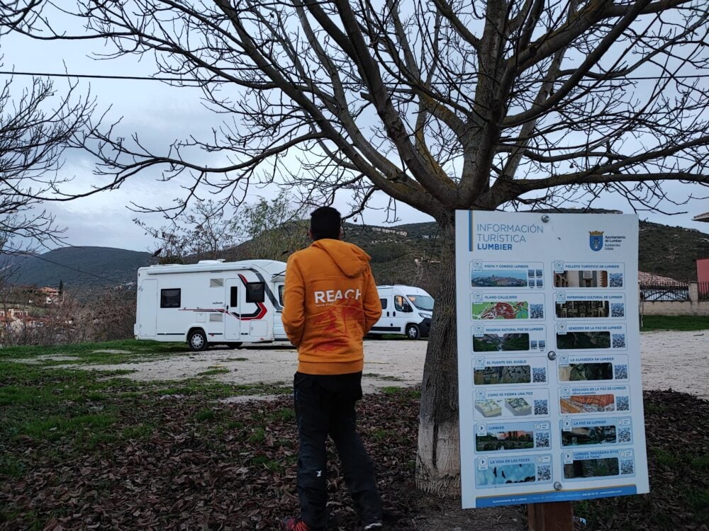 Parking réservé pour camping-cars à Lumbier