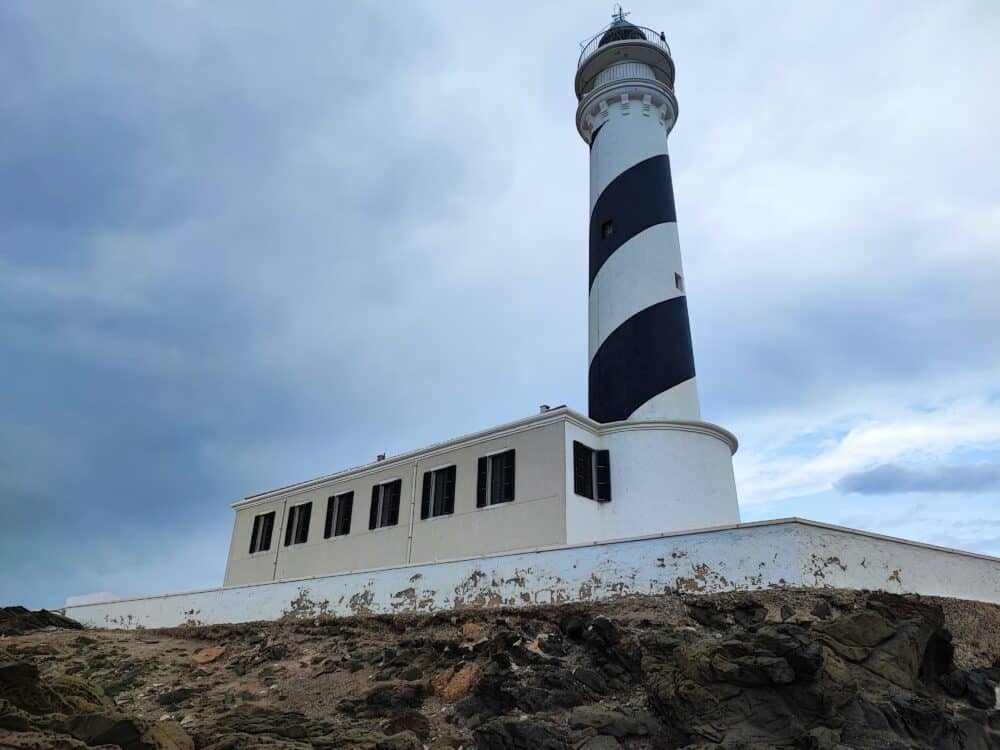 Lontano Favaritx di Minorca