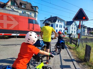 Leia mais sobre o artigo Etapa 2: Da Suíça à Alemanha de bicicleta entrando pela cidade que dá nome ao Lago de Constança: Konstanz