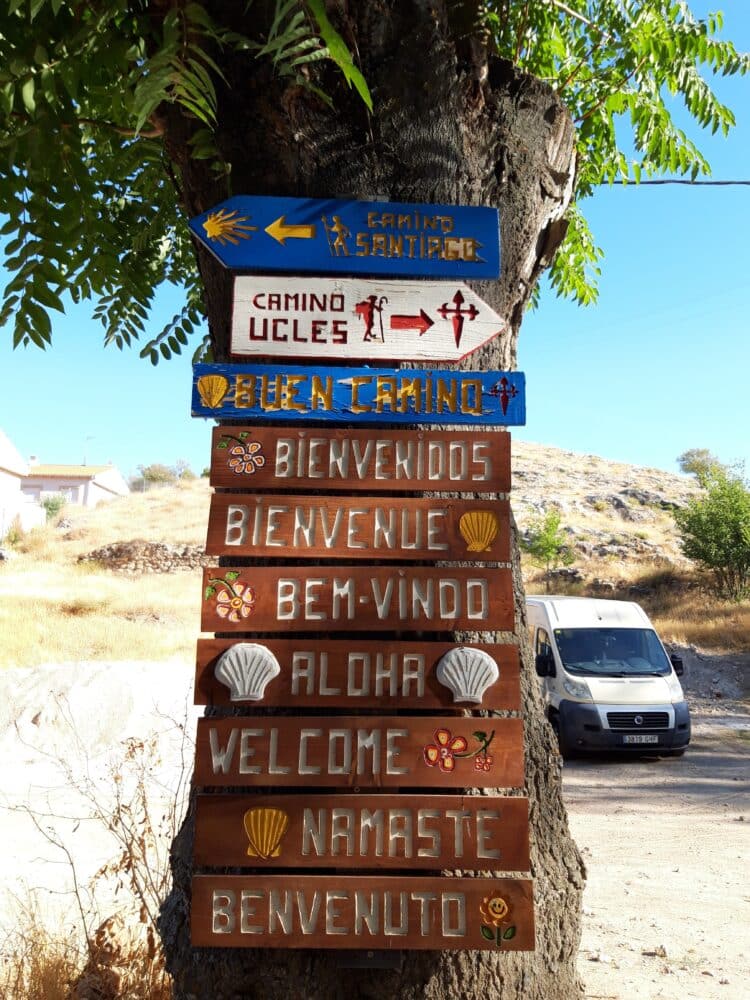 Signalisation du Camino de Santiago central qui passe par Uclés
