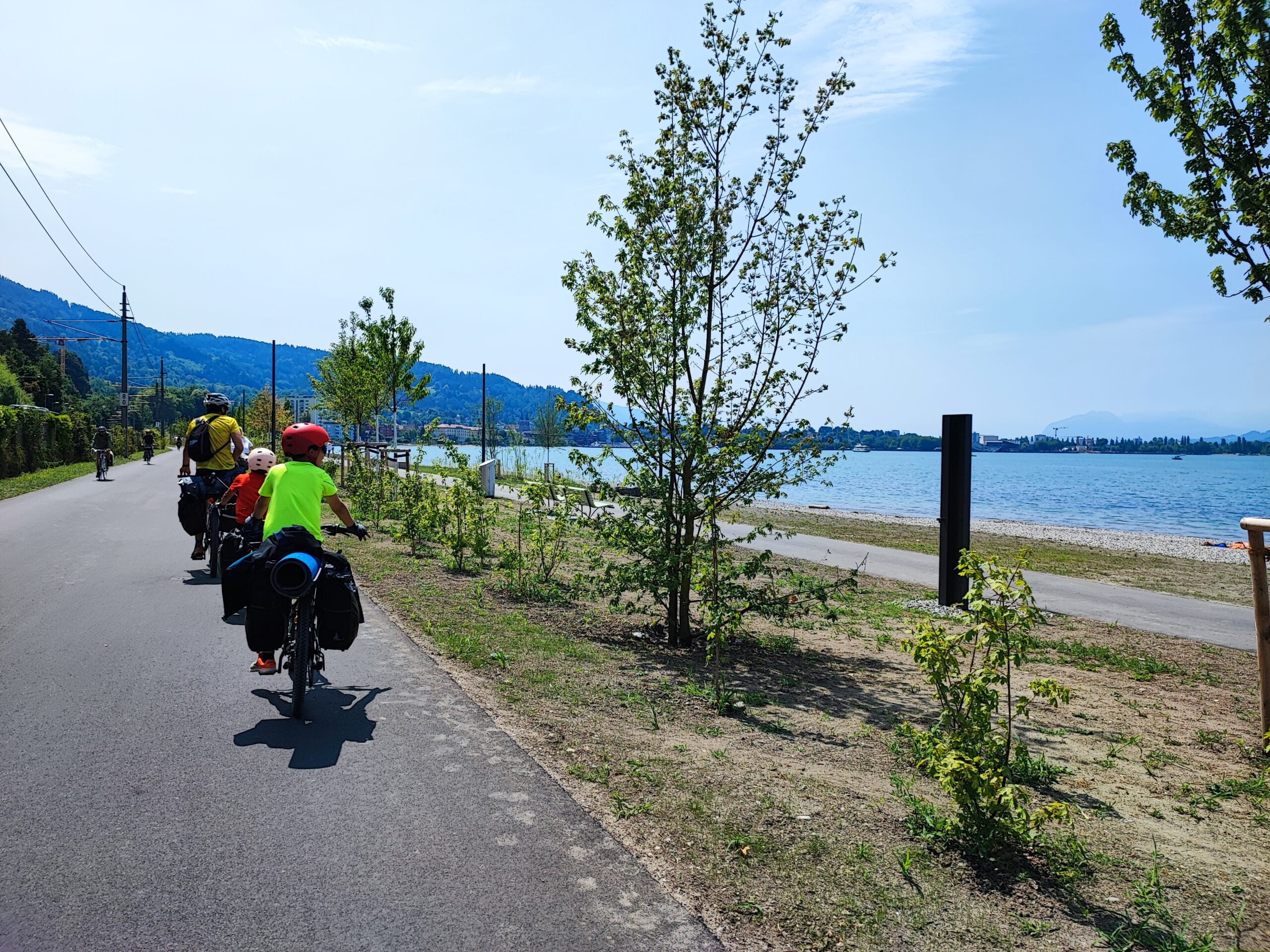 En este momento estás viendo El Lago Constanza en bicicleta con niños: etapas, consejos y mapa