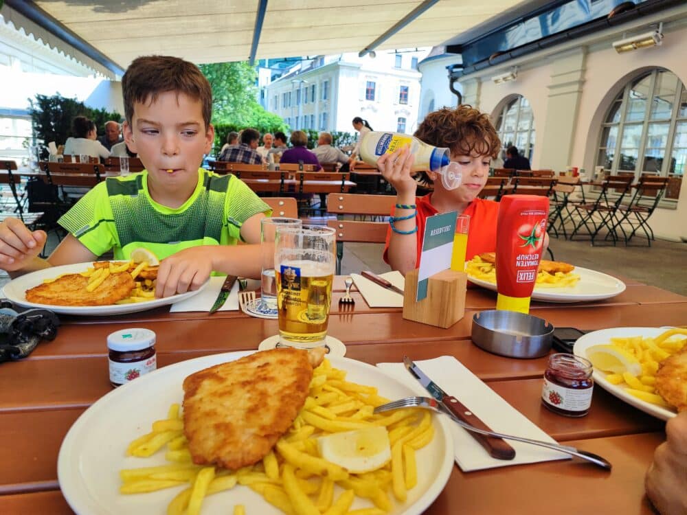 Menjant a Bregenz l'escalopa típica