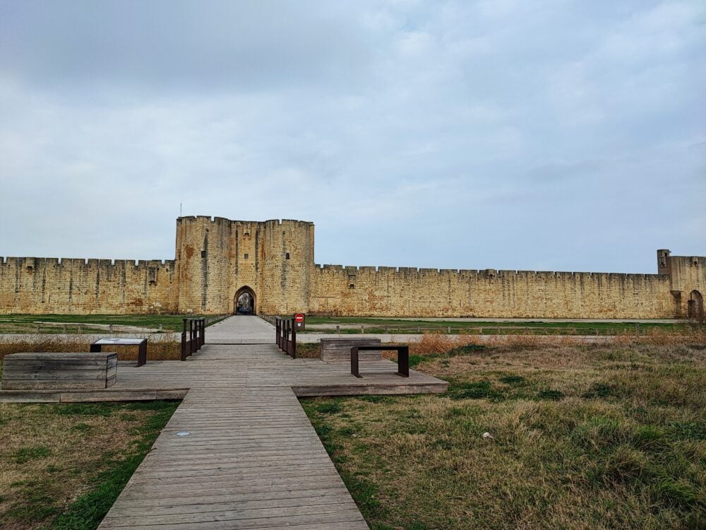 Ramparts d'Aigues Mortes em nossa viagem de motorhome