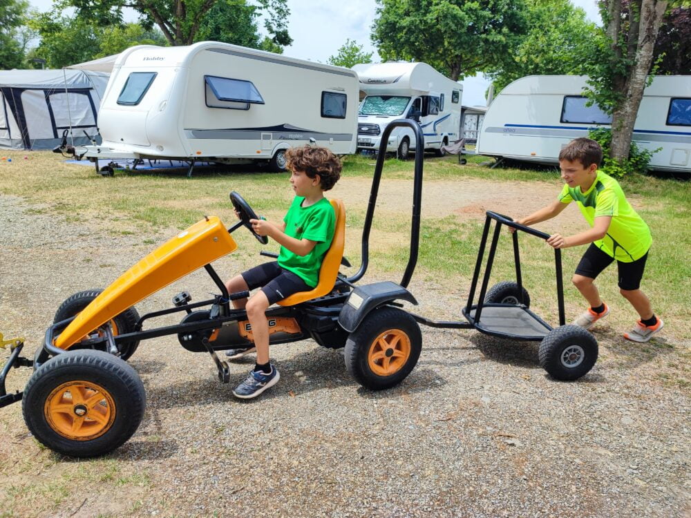 Au camping "repos" de la journée vélo et visites aujourd'hui