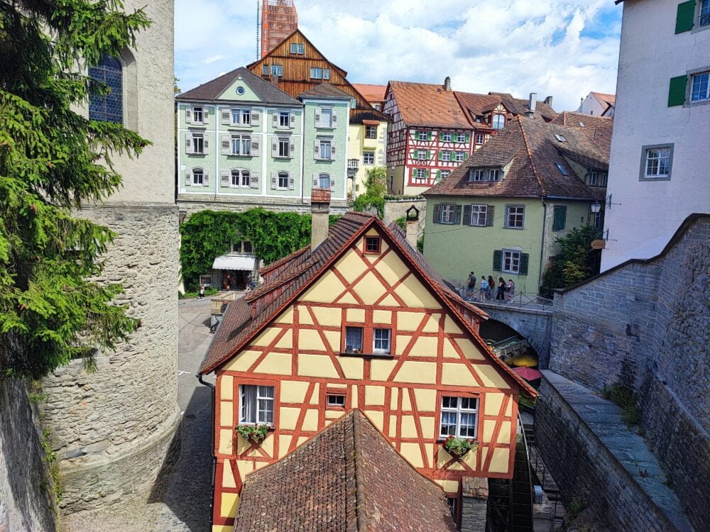 Meersburg, el pueblo de los dos castillos, medieval y precioso que visitamos en nuestra 4a etapa por el Lago Constanza en bicicleta